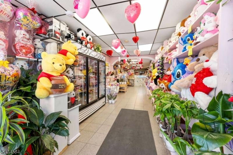 1st Floor retail