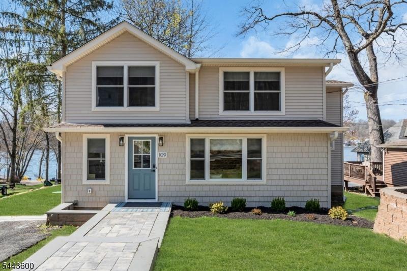Lakeview 2 Story