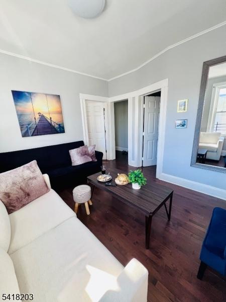 1Fl-Living room