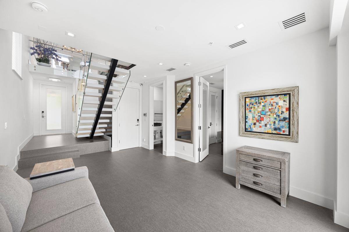1st Floor Living Room