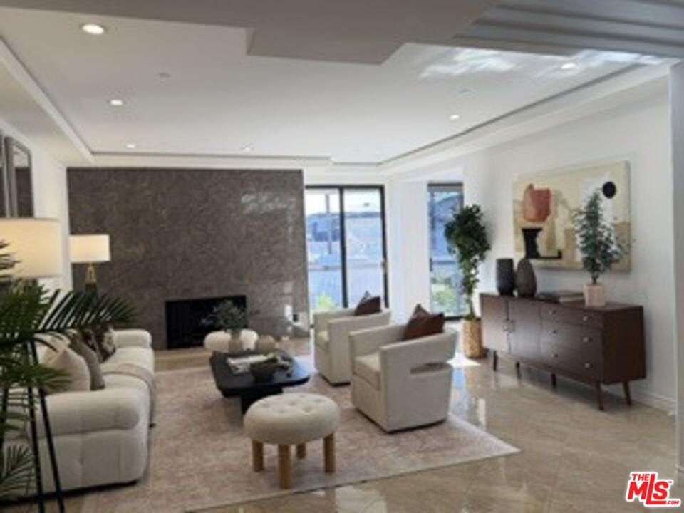 STUNNING OPEN LAYOUT