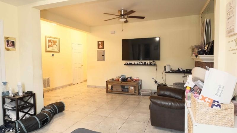 1st fl living