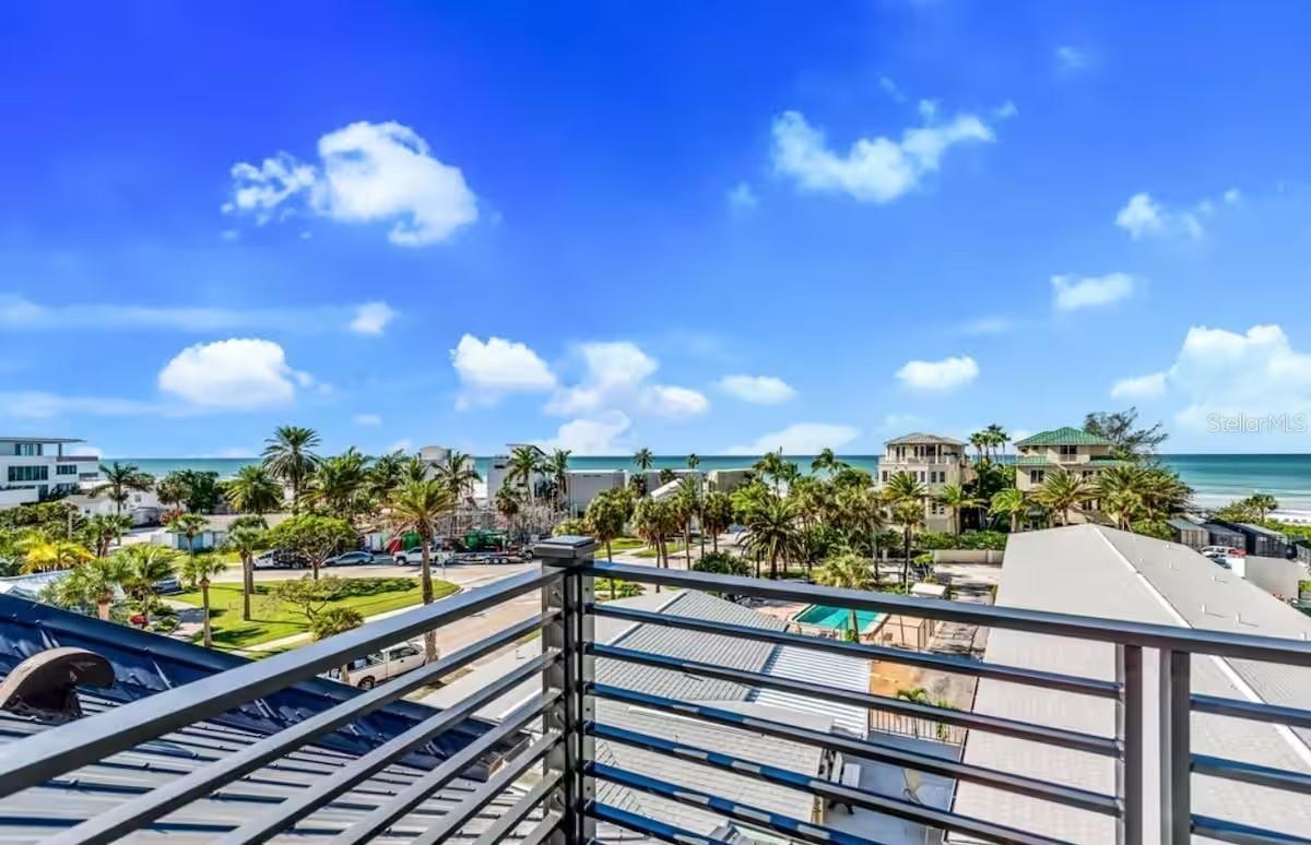 85 AVENIDA MESSINA, SARASOTA FL 34242 MLS#A4686937Roof top views