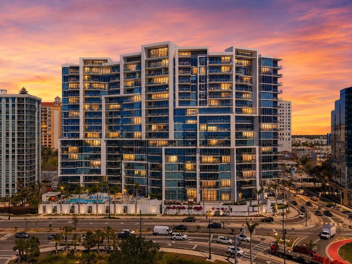 The Iconic Vue of Sarasota Bay