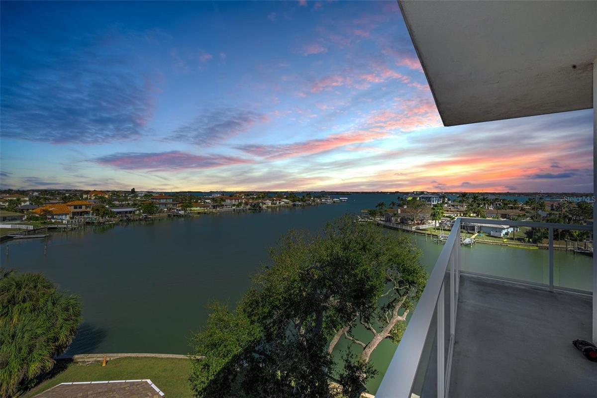corner penthouse view