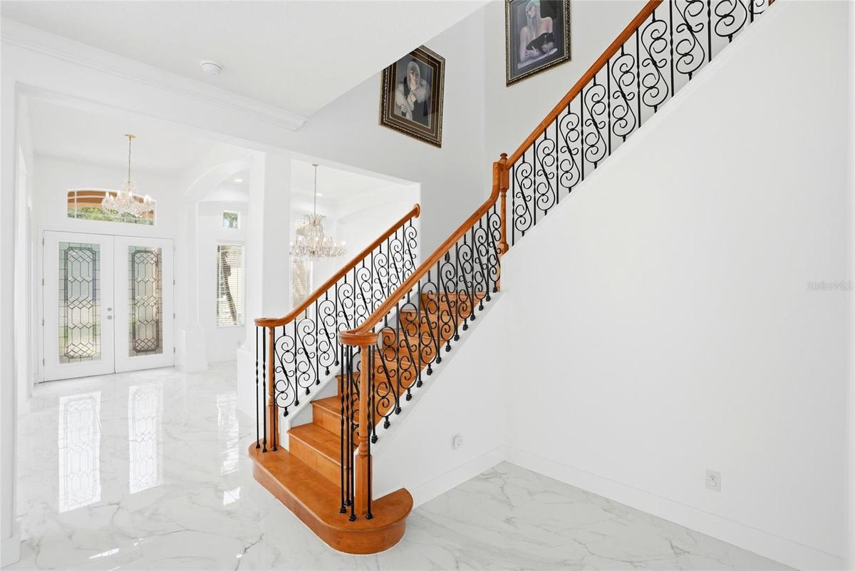 Foyer/Staircase