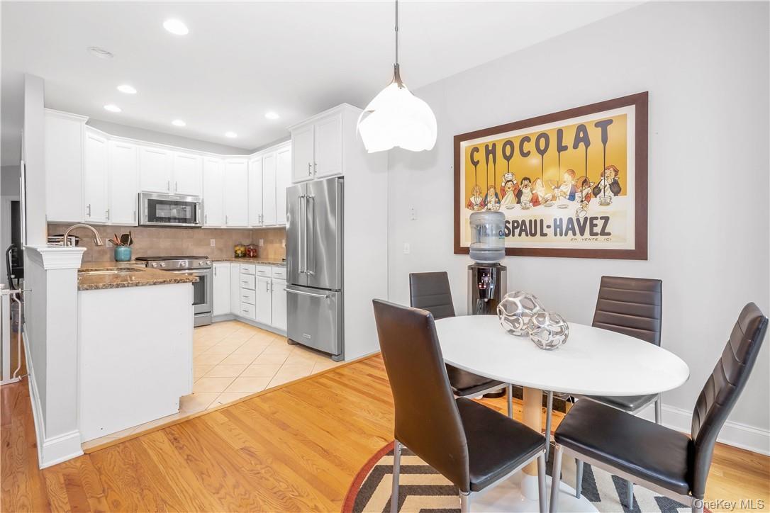 Eat in Kitchen