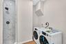Studio Upper level - w/d in bathroom