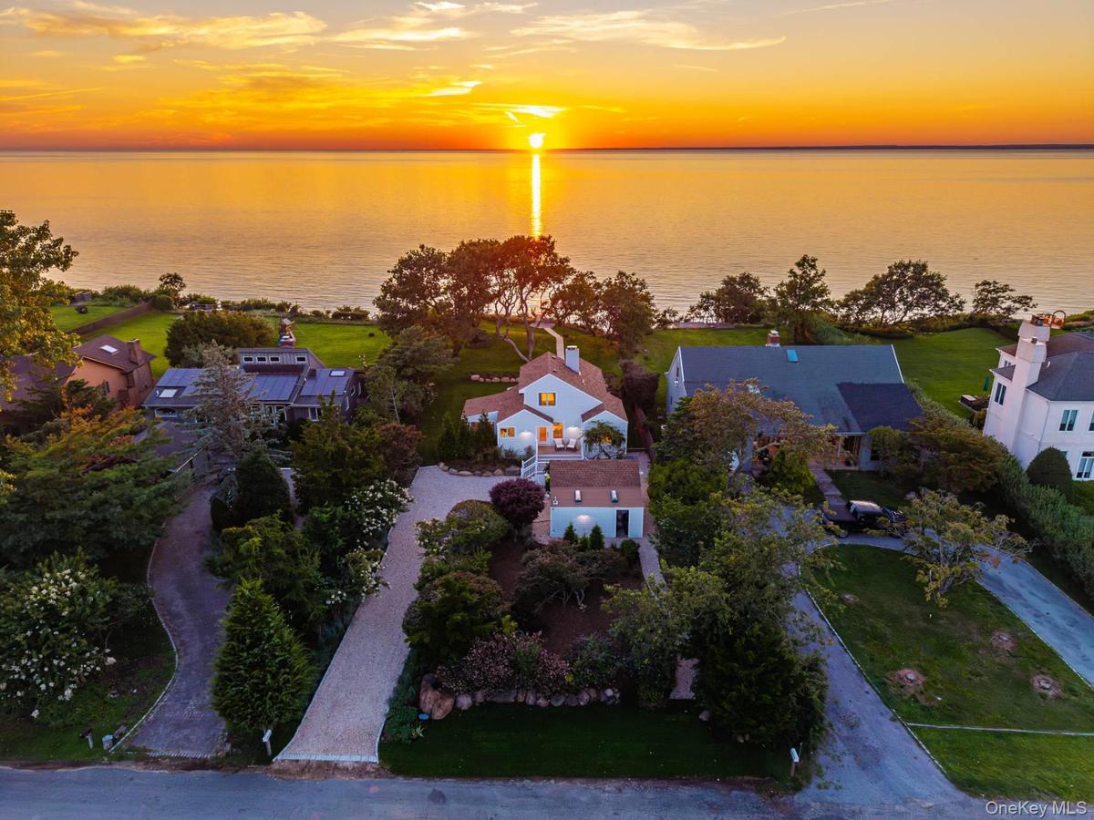 380 The Strand, East Marion
