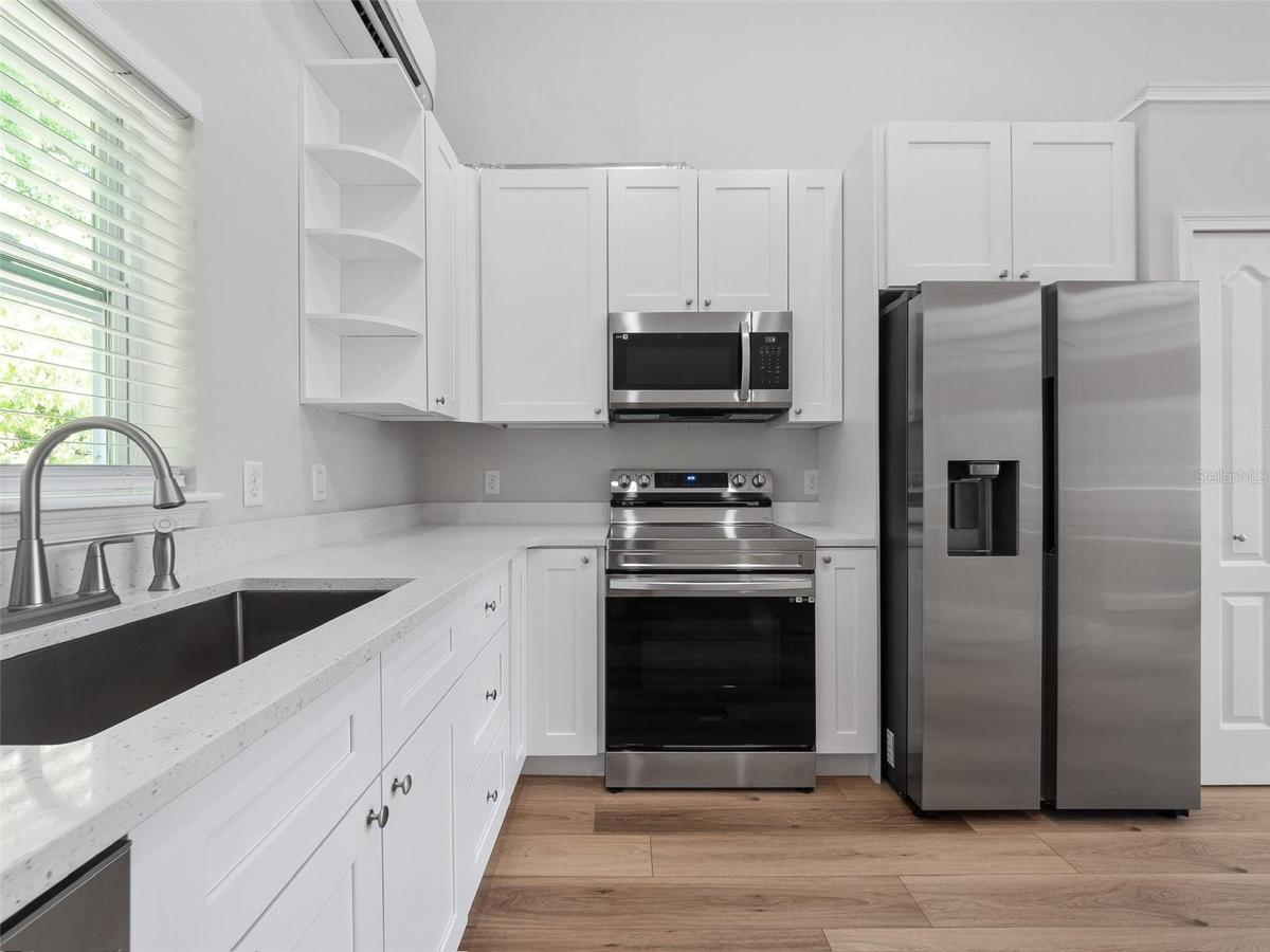 1507 Catherine St - Unit B,Kitchen