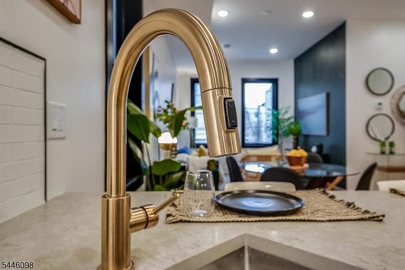 Luxury faucet