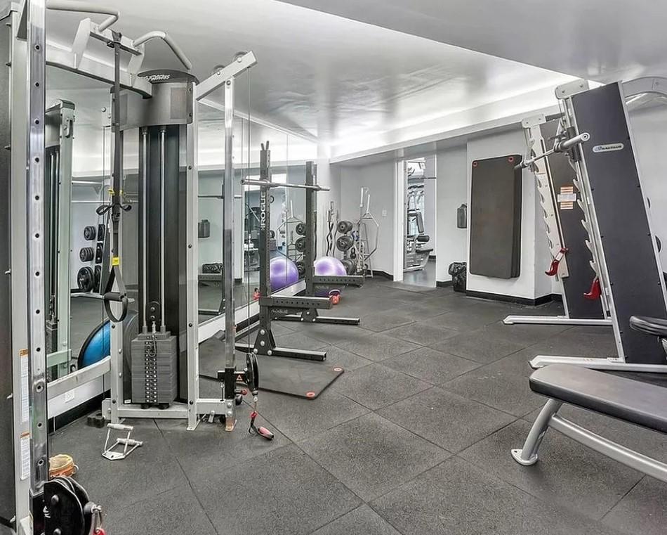 1 Irving Place V-7C Gramercy Park New York NY 10003