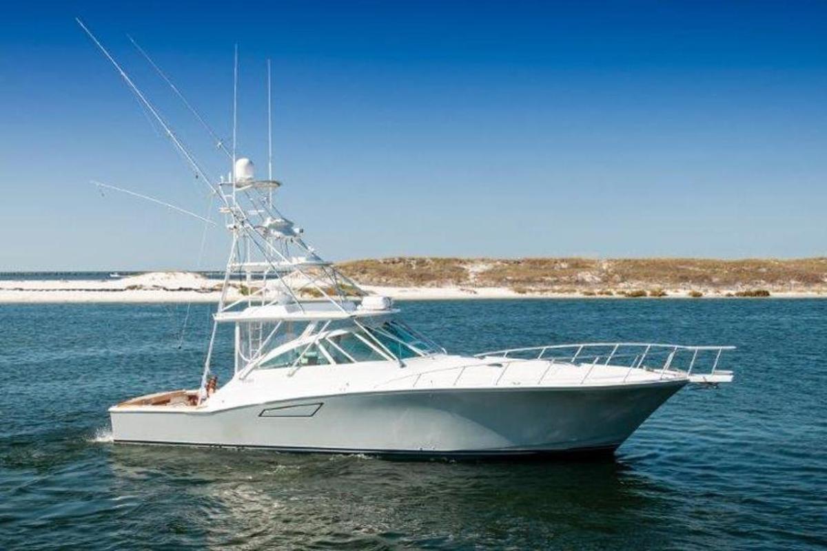 2007 Cabo 45 Express  STBD Profile