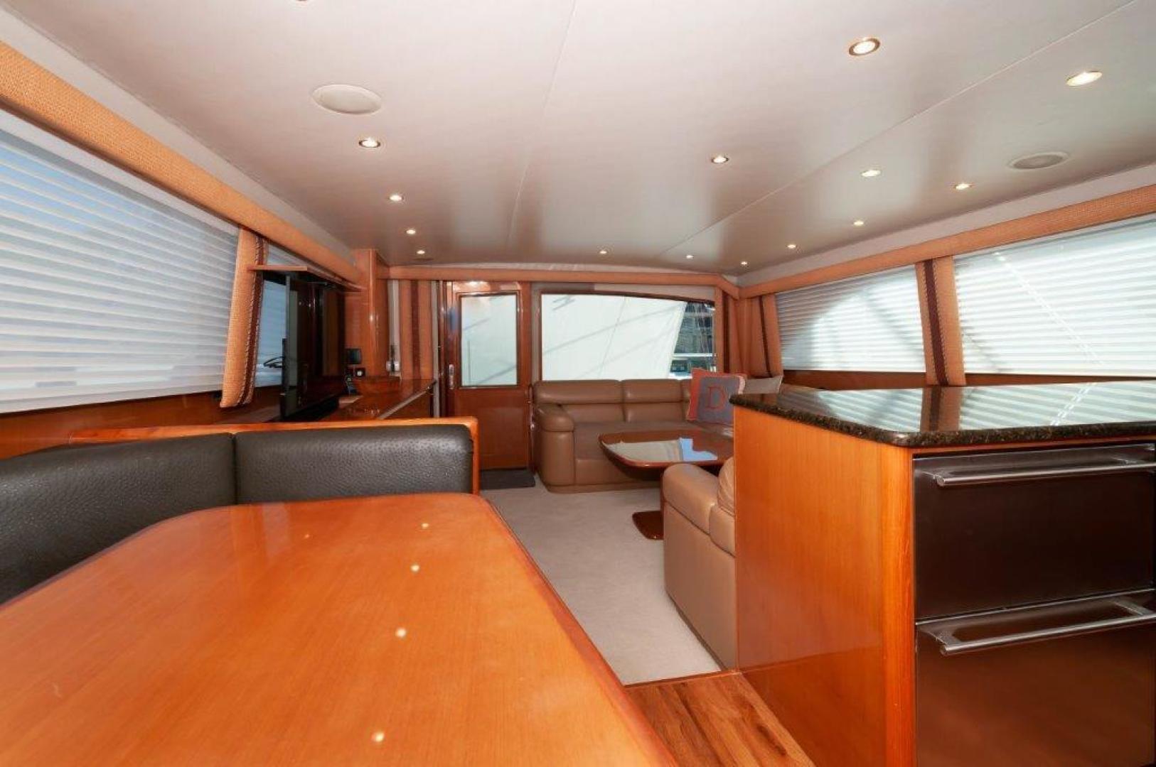 2004 65' Viking FB Miss Paula V Salon (3)