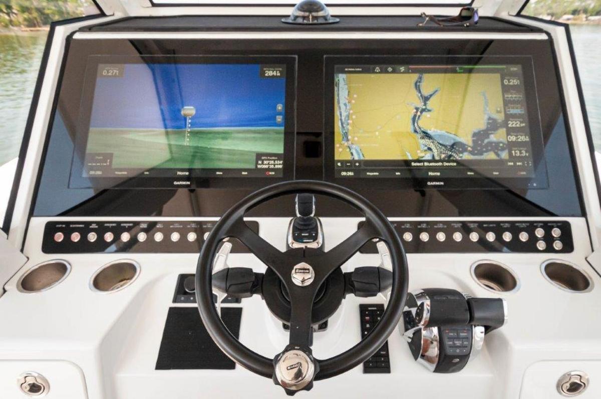 2021 40 Barker HPC Helm