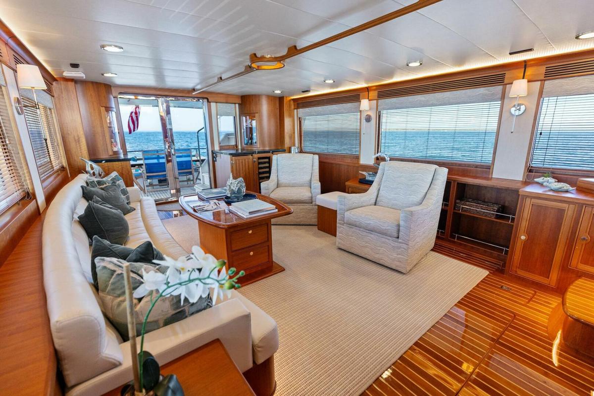 2019 82 Marlow 70e MK2 - SUNZSET - Salon