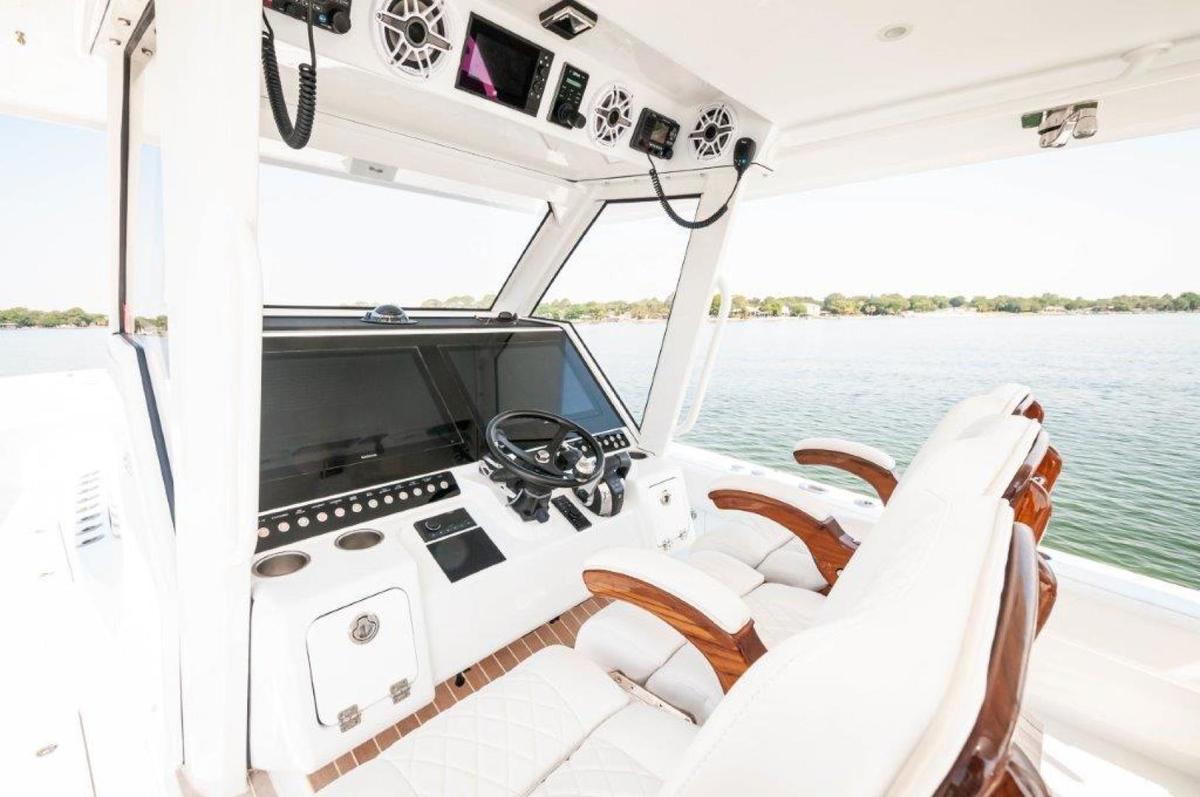 2021 40 Barker HPC Helm