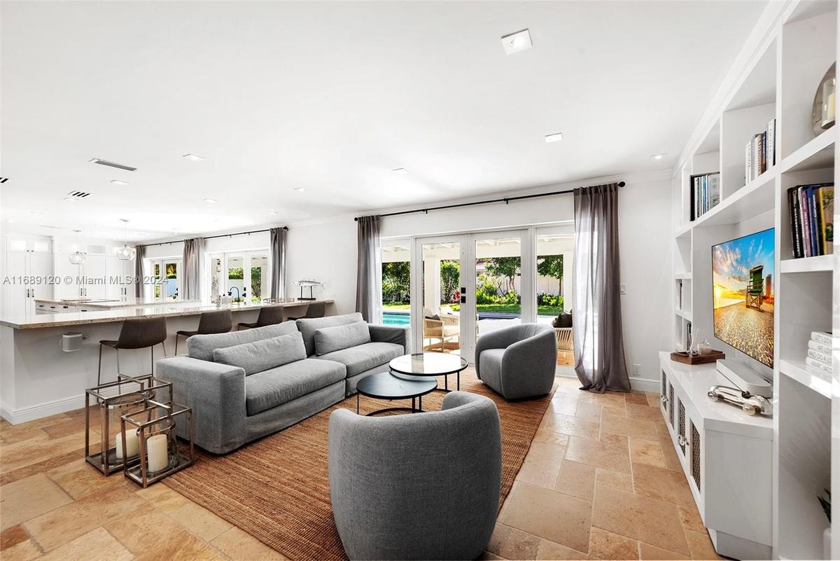Spacious bar open to the Living Area.