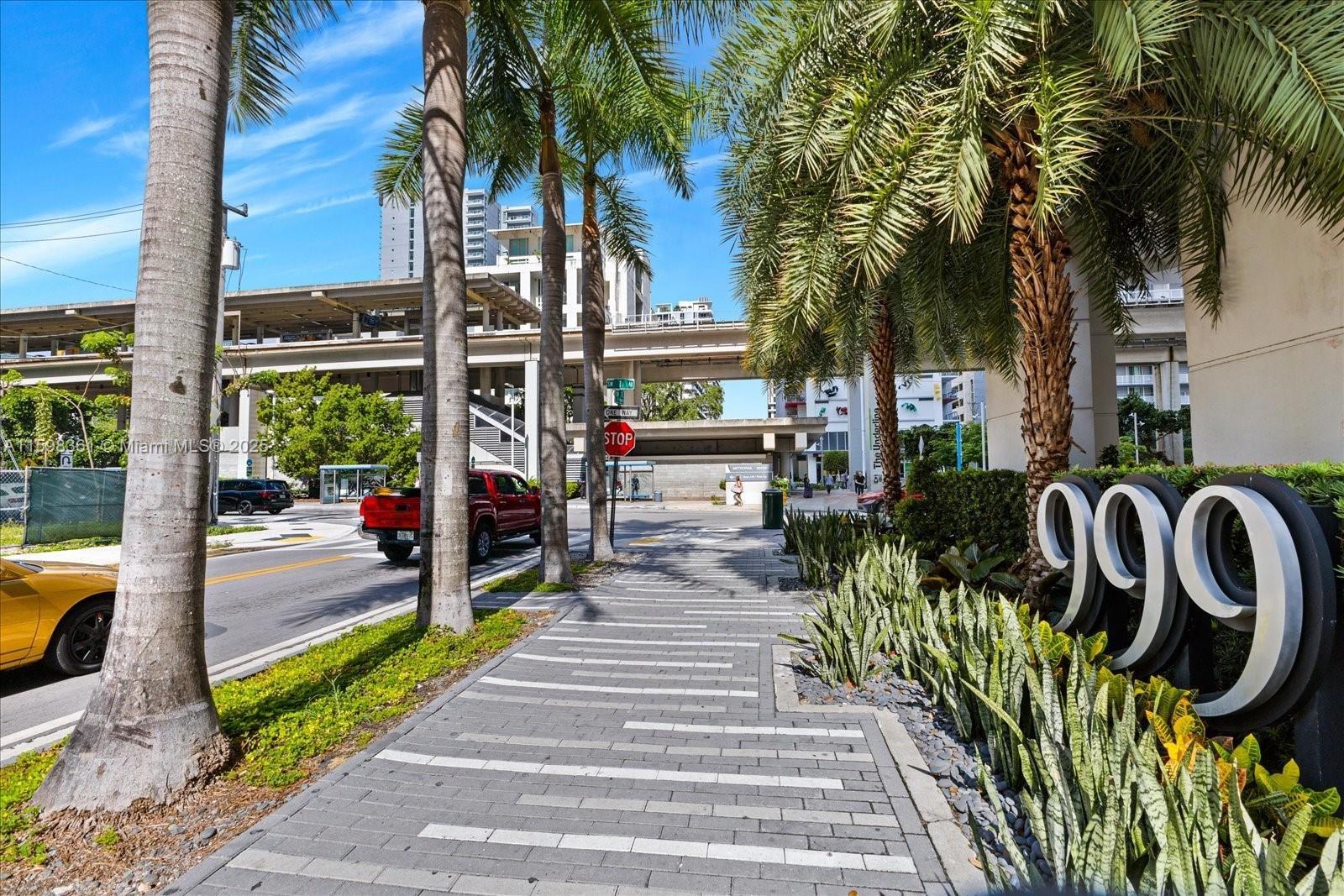 Convenience of Metrorail station directly across from building.