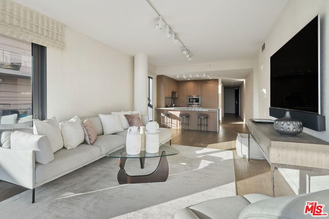 Living Room | Kitchen