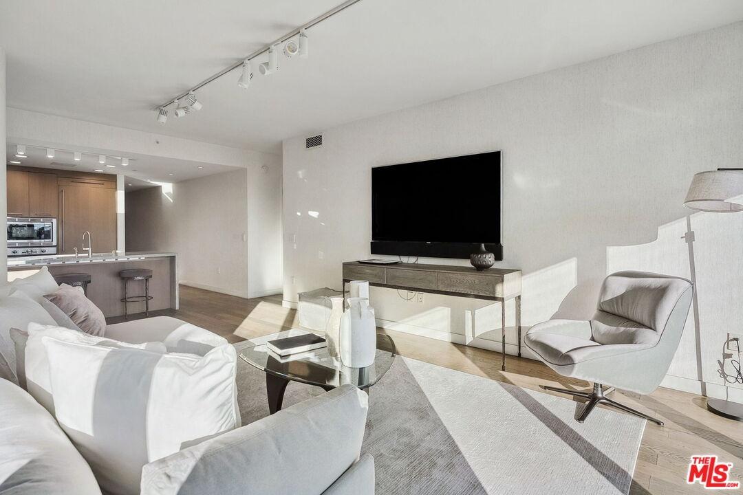 Living Room | Kitchen