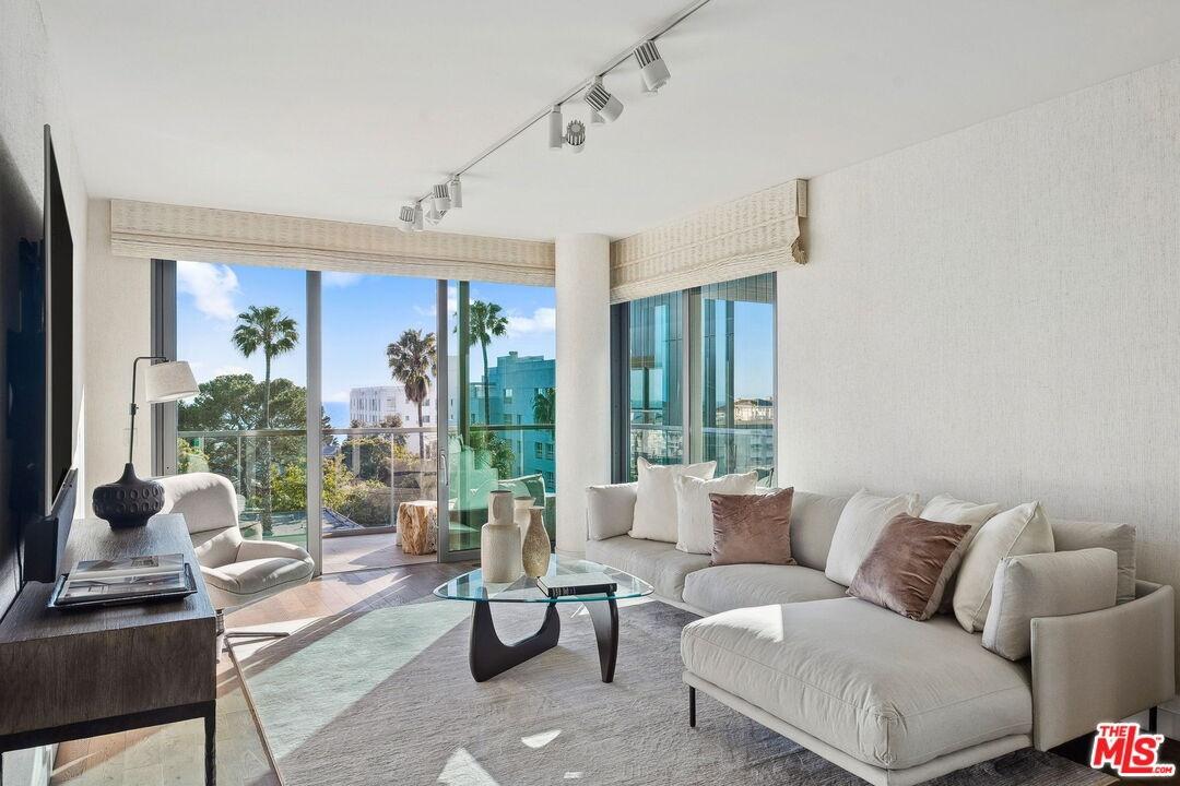 Living Room | Ocean View Balco