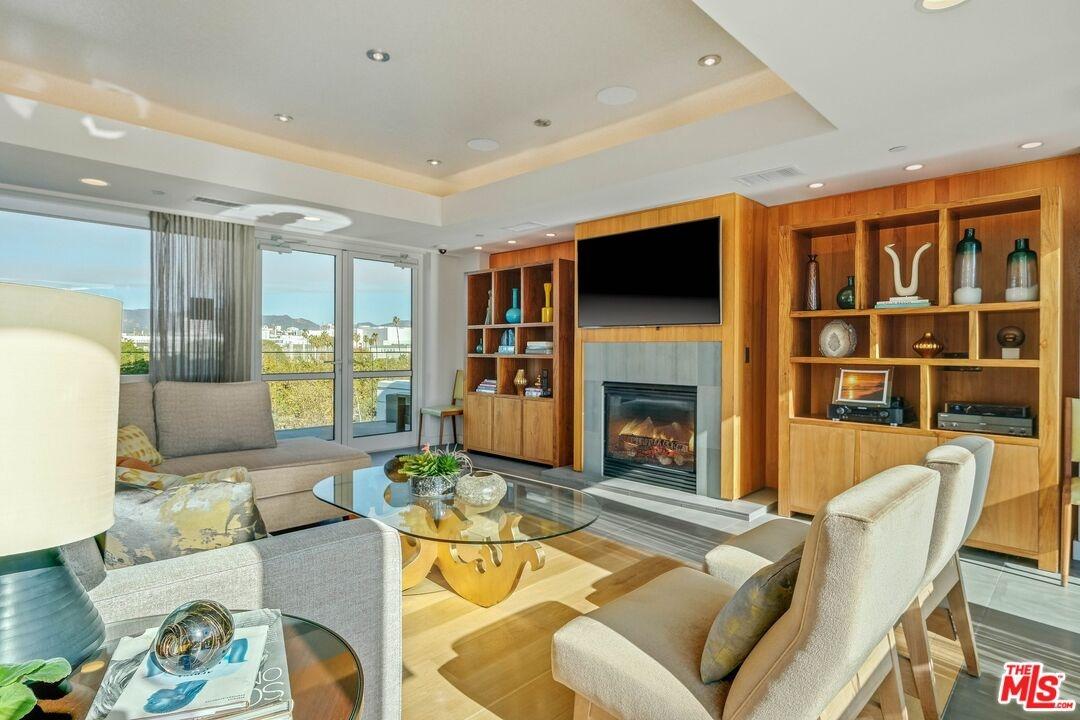 Sky Lounge