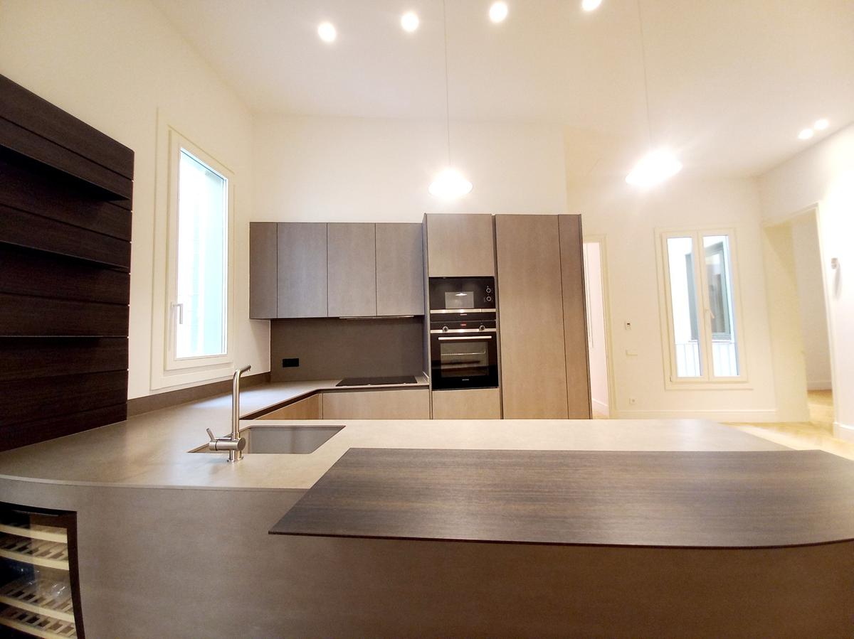 kitchen equiped