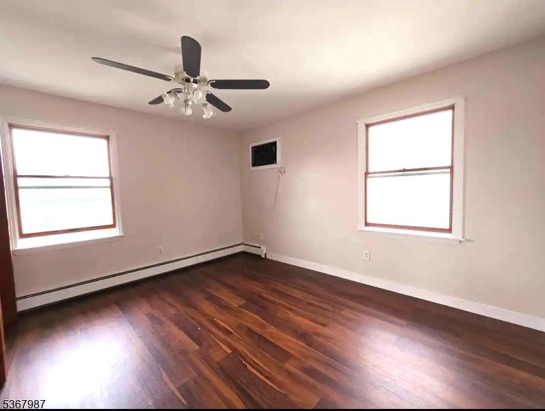 bedroom unit 2