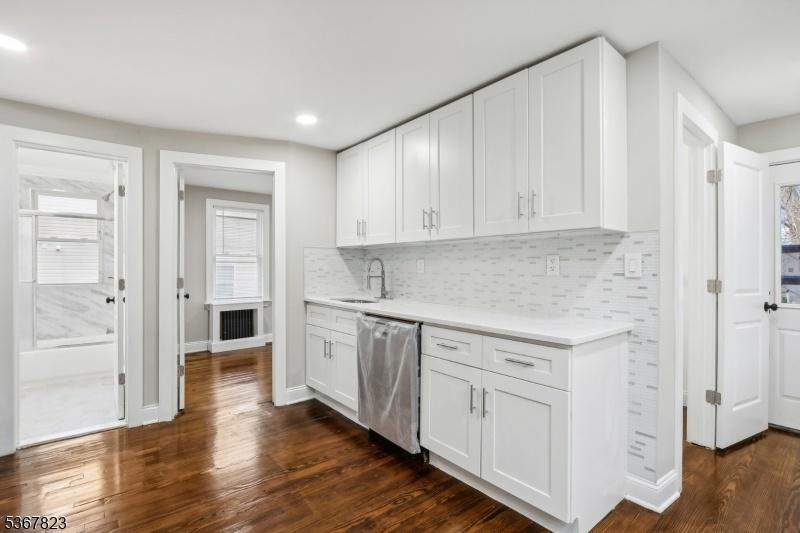 1st fl-Kitchen