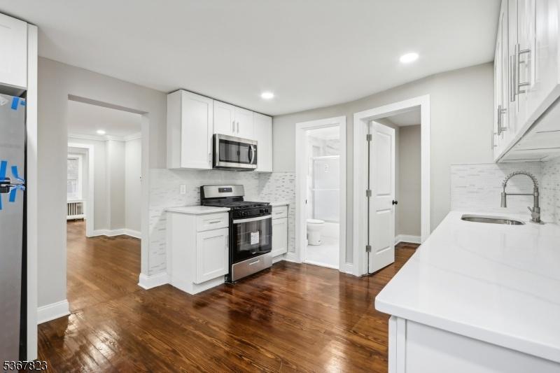 1st fl-Kitchen