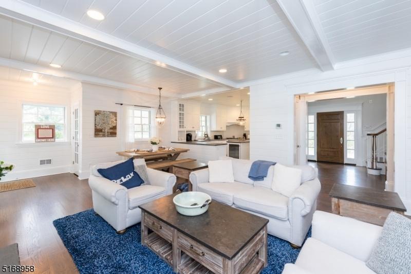 Beautifully furnished