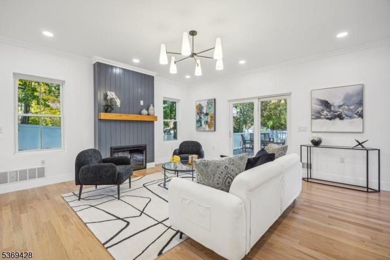 Family room-1