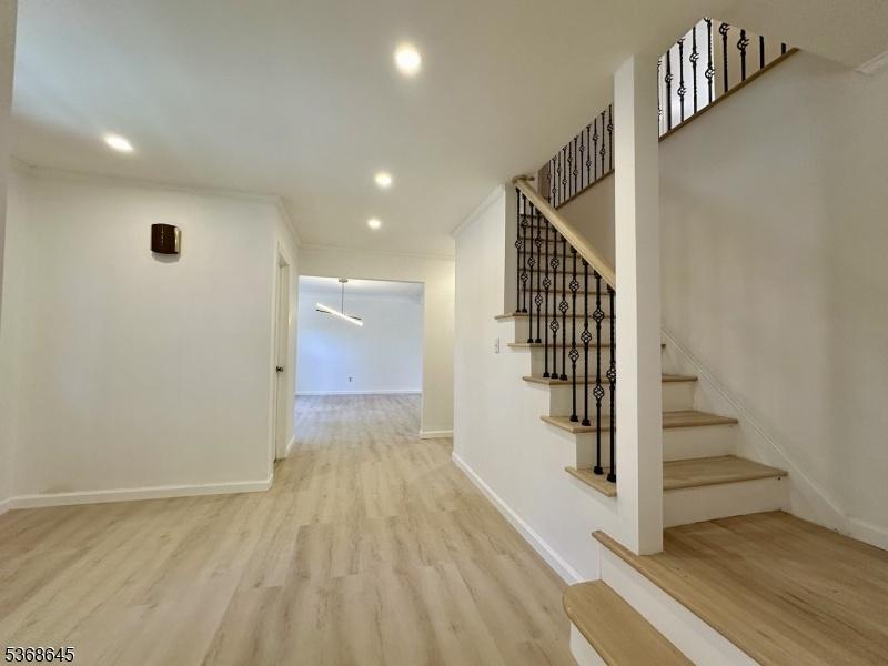 Center Hall Entranceway