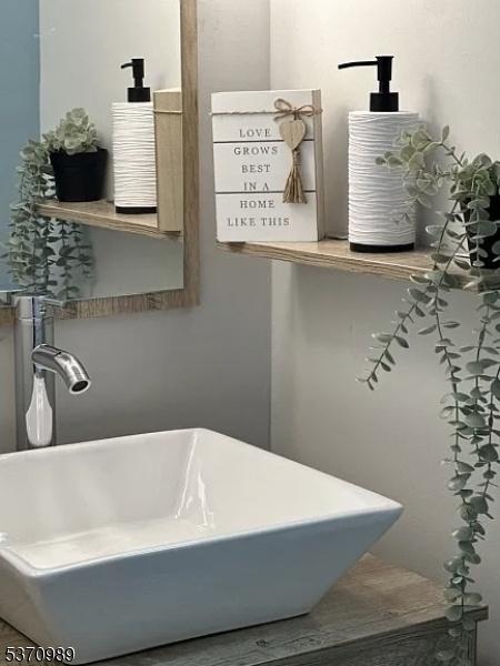 bathroom, 2fl