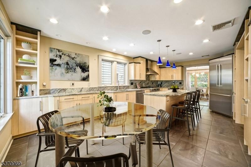 Breakfast Room