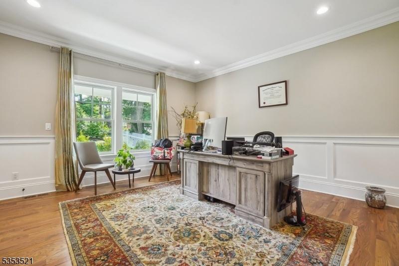 office/bedroom w/ full bath