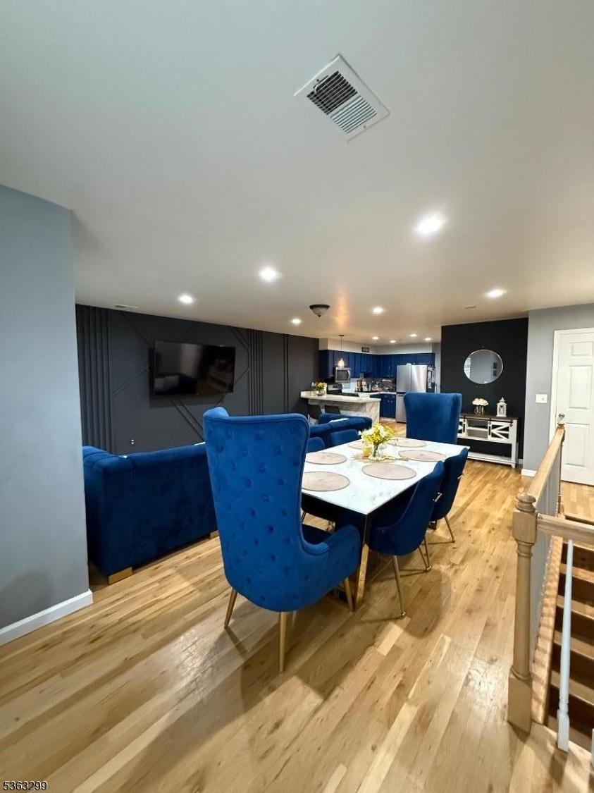 Living space 2nd floor unit