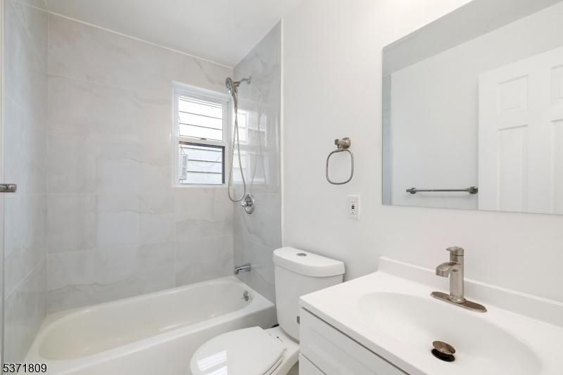 1st Floor Bathroom