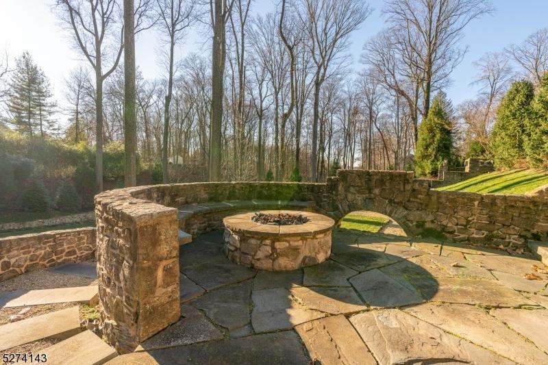 Fire pit