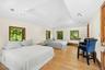 Guest suite w private bath
