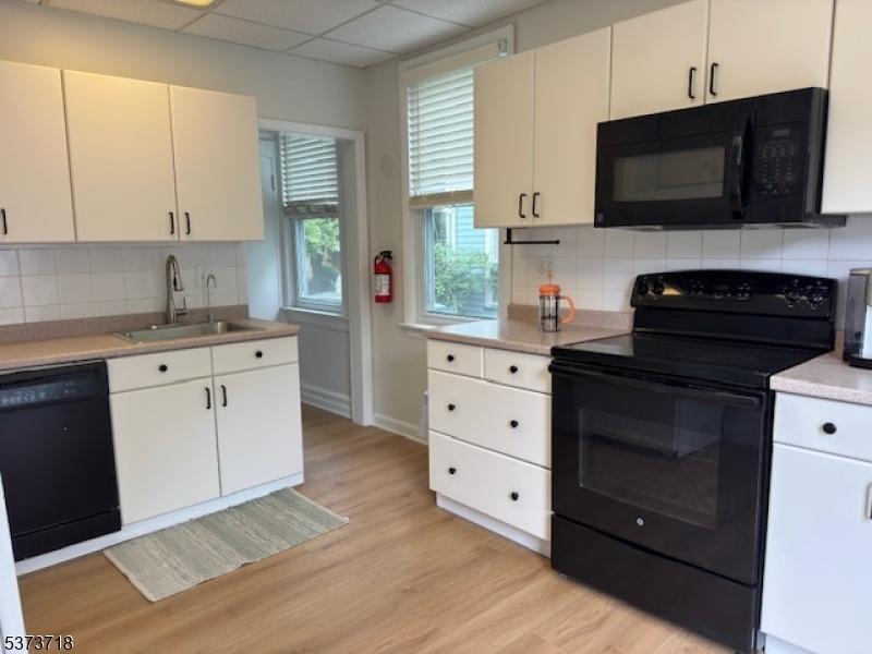 Unit 1 Kitchen