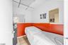 ROOM IN NAIL SALON