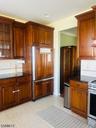CUSTOM KITCHEN