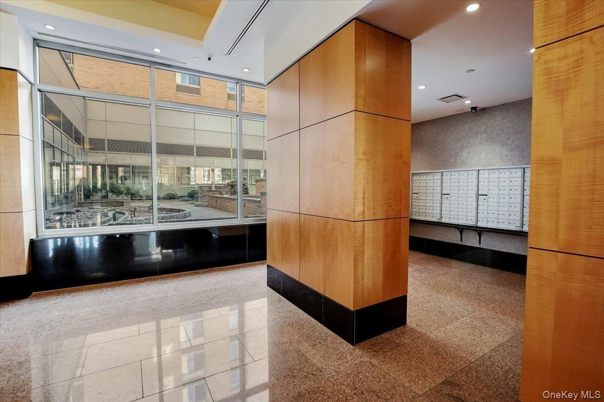 Community lobby with recessed lighting
