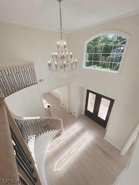 Two level foyer