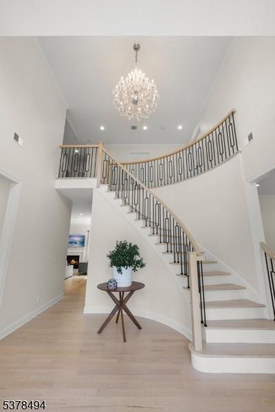 2 Level Foyer