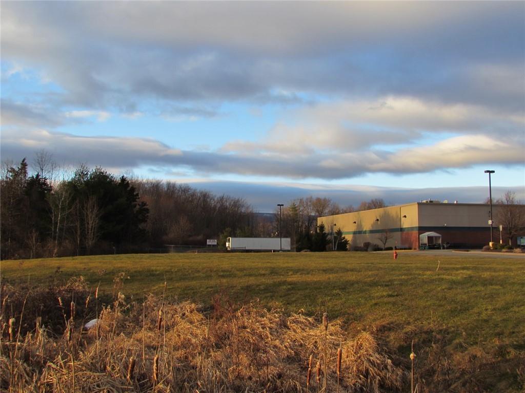 View of yard featuring a rural view