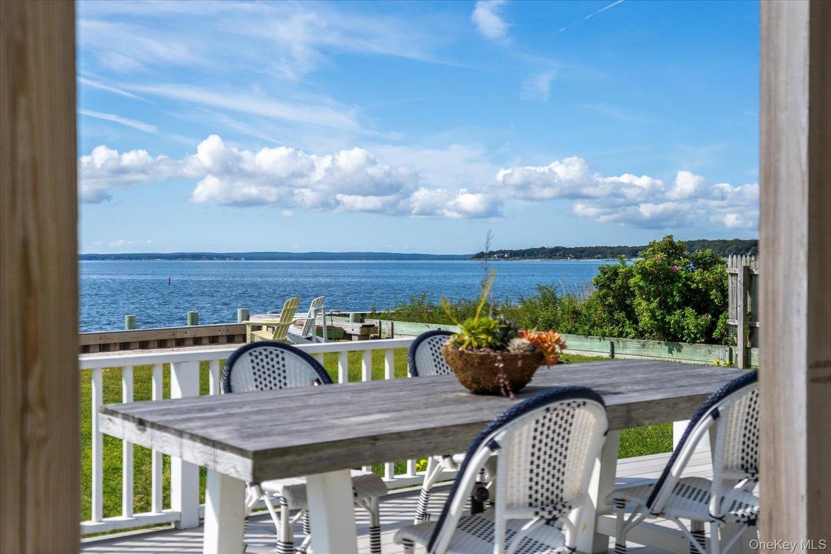 Dining Al Fresco by the bay made easy.
