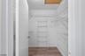 WALK IN CLOSET